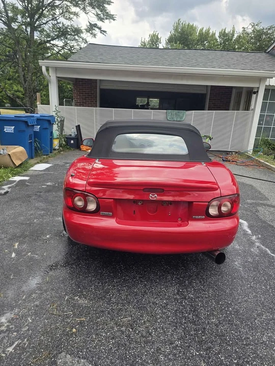 2002 Mazda NB MX-5 Miata - Image 9 of 13