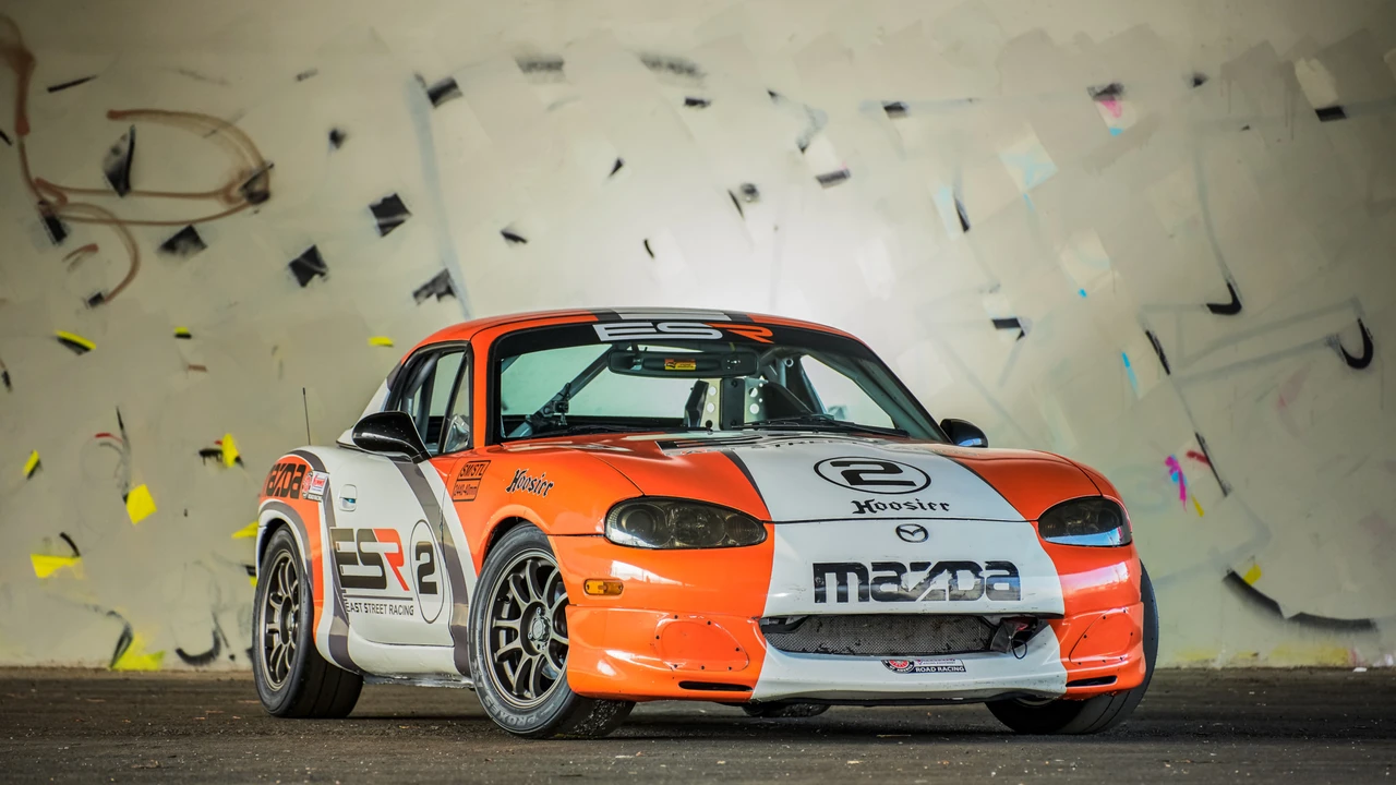2002 Mazda NB MX-5 Miata - Image 9 of 31