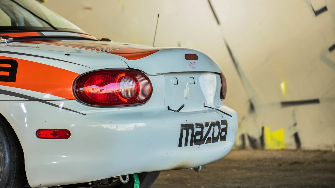 2002 Mazda NB MX-5 Miata - Image 30 of 31