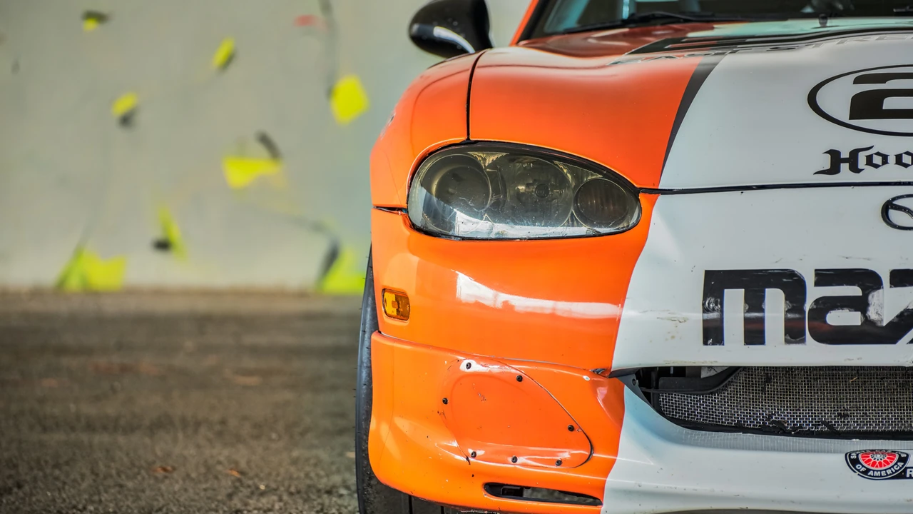 2002 Mazda NB MX-5 Miata - Image 15 of 31