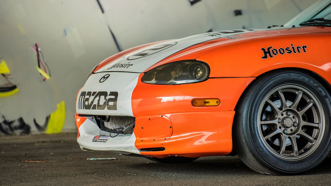 2002 Mazda NB MX-5 Miata - Image 17 of 31