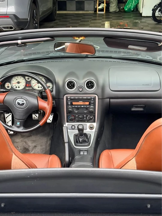2002 Mazda NB MX-5 Miata - Image 11 of 18
