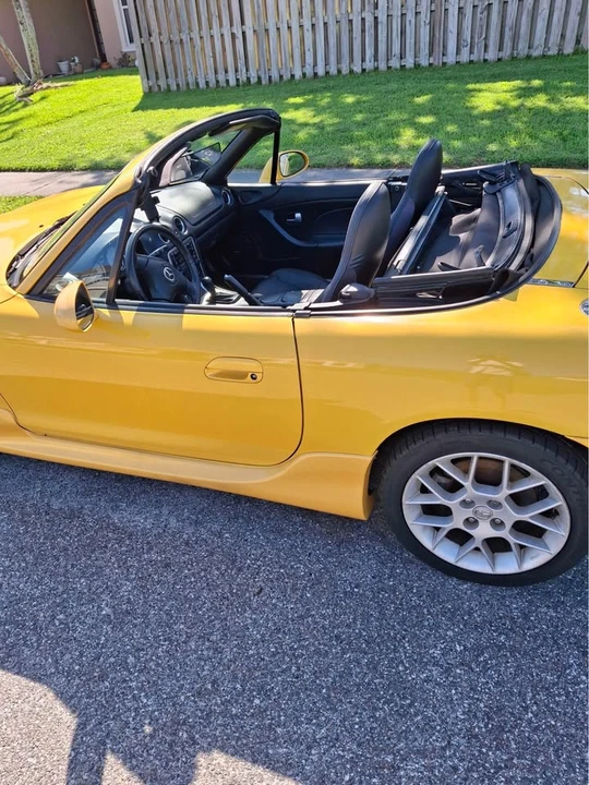 2002 Mazda NB MX-5 Miata - Image 11 of 14