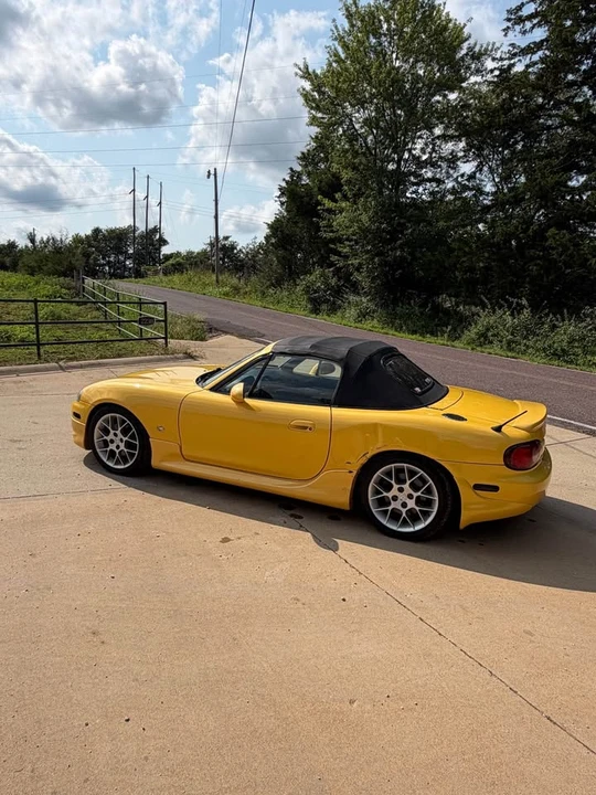 2002 Mazda NB MX-5 Miata - Image 3 of 8