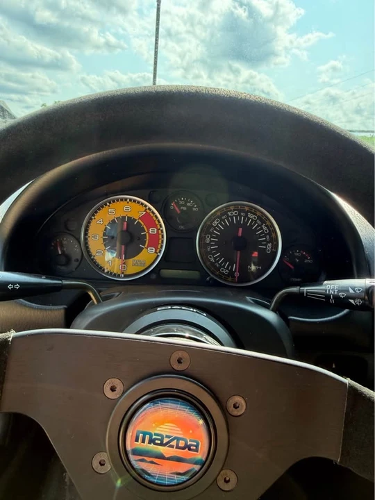 2002 Mazda NB MX-5 Miata - Image 7 of 8