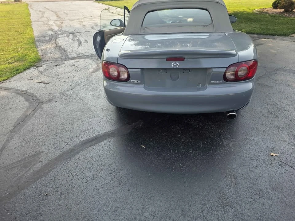 2002 Mazda NB MX-5 Miata - Image 3 of 16