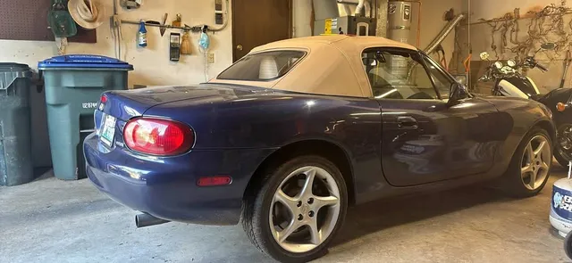 2002 Mazda MX-5 Special Edition Convertible 2D