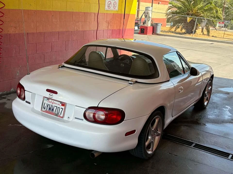 2002 Mazda NB MX-5 Miata - Image 8 of 13