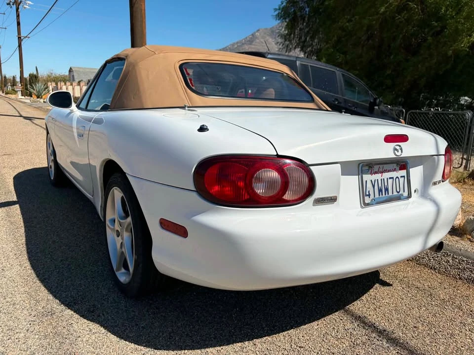 2002 Mazda NB MX-5 Miata - Image 14 of 17