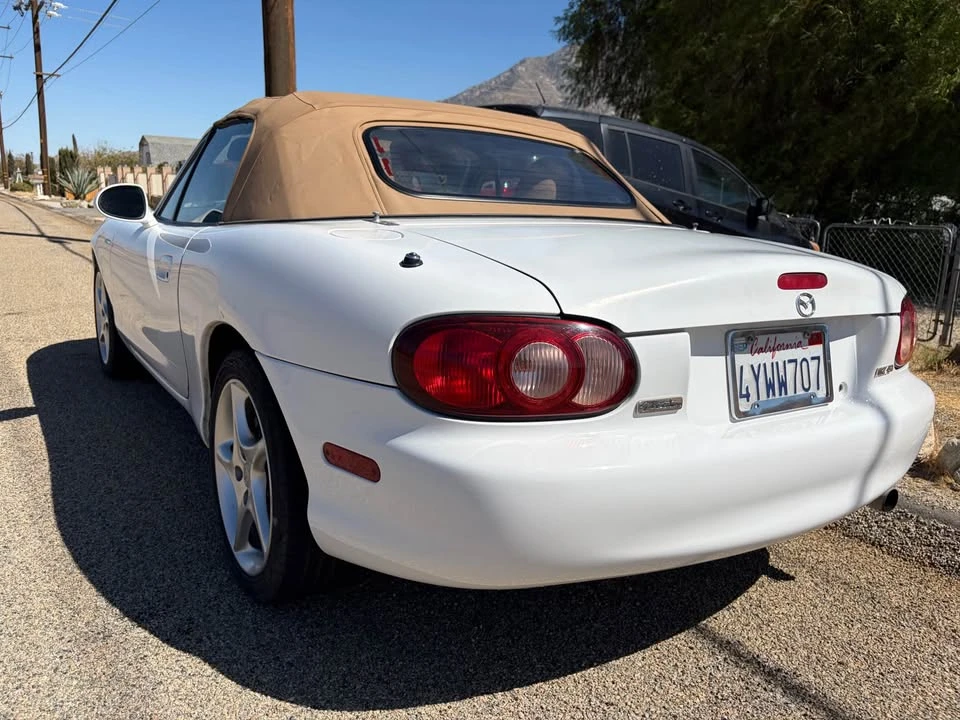 2002 Mazda NB MX-5 Miata - Image 4 of 12