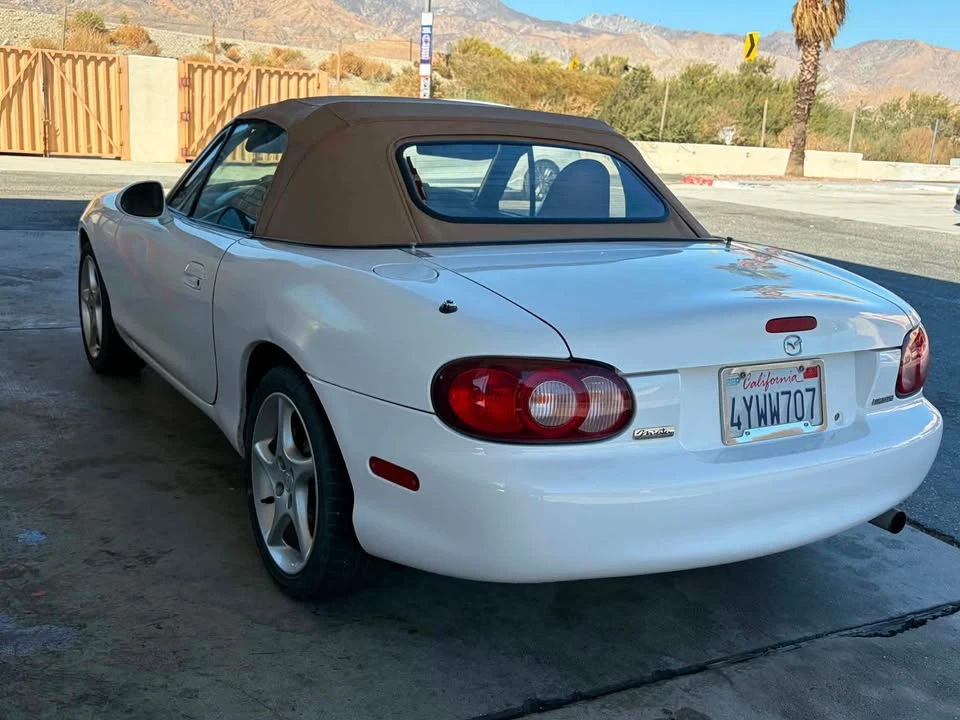 2002 Mazda NB MX-5 Miata - Image 10 of 17