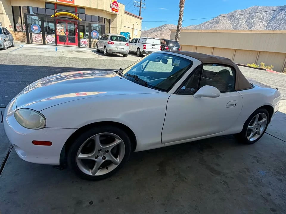 2002 Mazda NB MX-5 Miata - Image 11 of 17