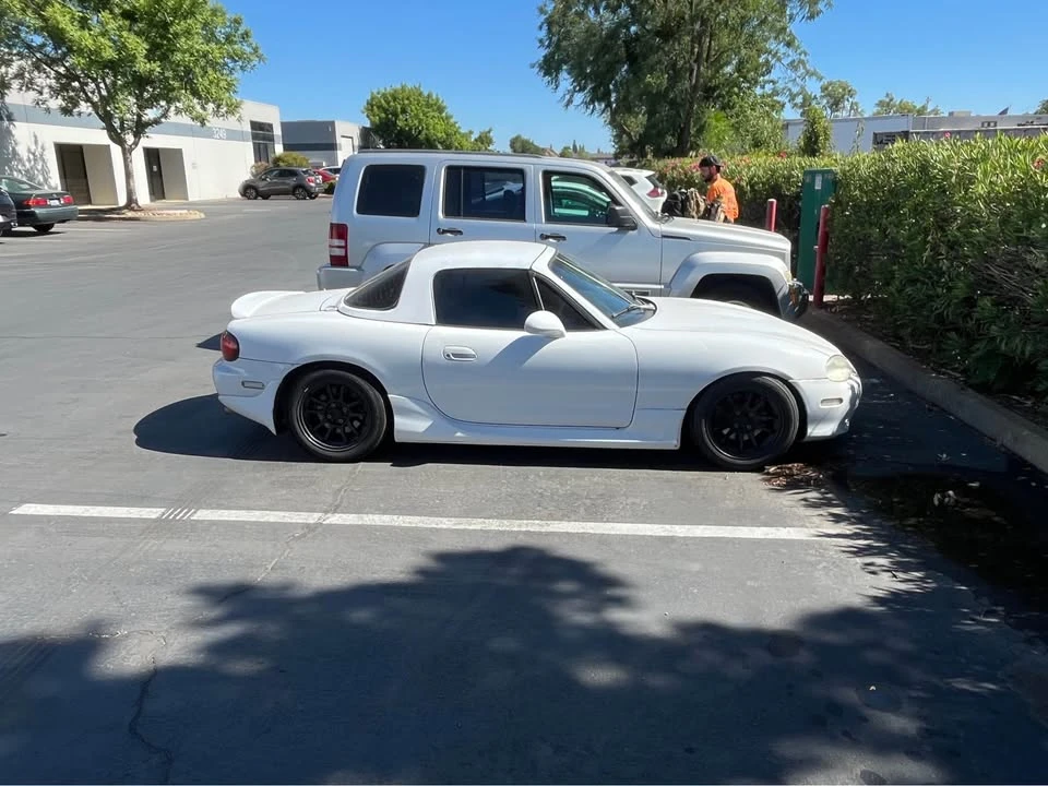 2002 Mazda NB MX-5 Miata - Image 2 of 3