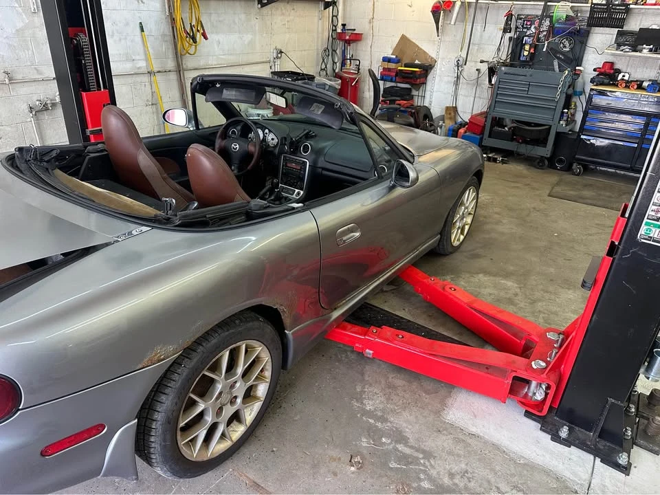 2002 Mazda NB MX-5 Miata - Image 15 of 20