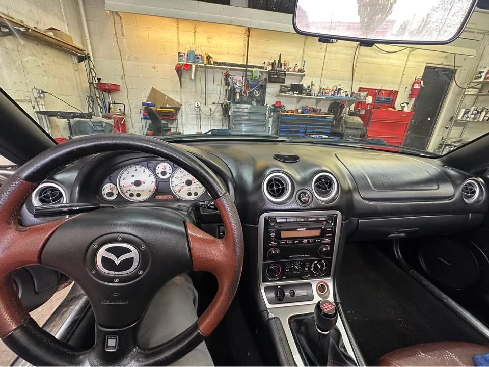 2002 Mazda NB MX-5 Miata - Image 5 of 20