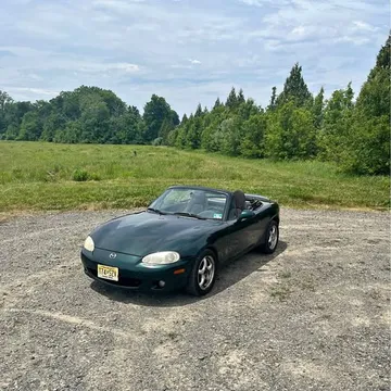 2002 Mazda MX-5 Sport Convertible 2D