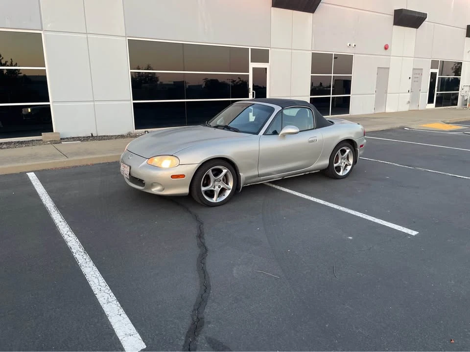 2002 Mazda NB MX-5 Miata - Image 2 of 15
