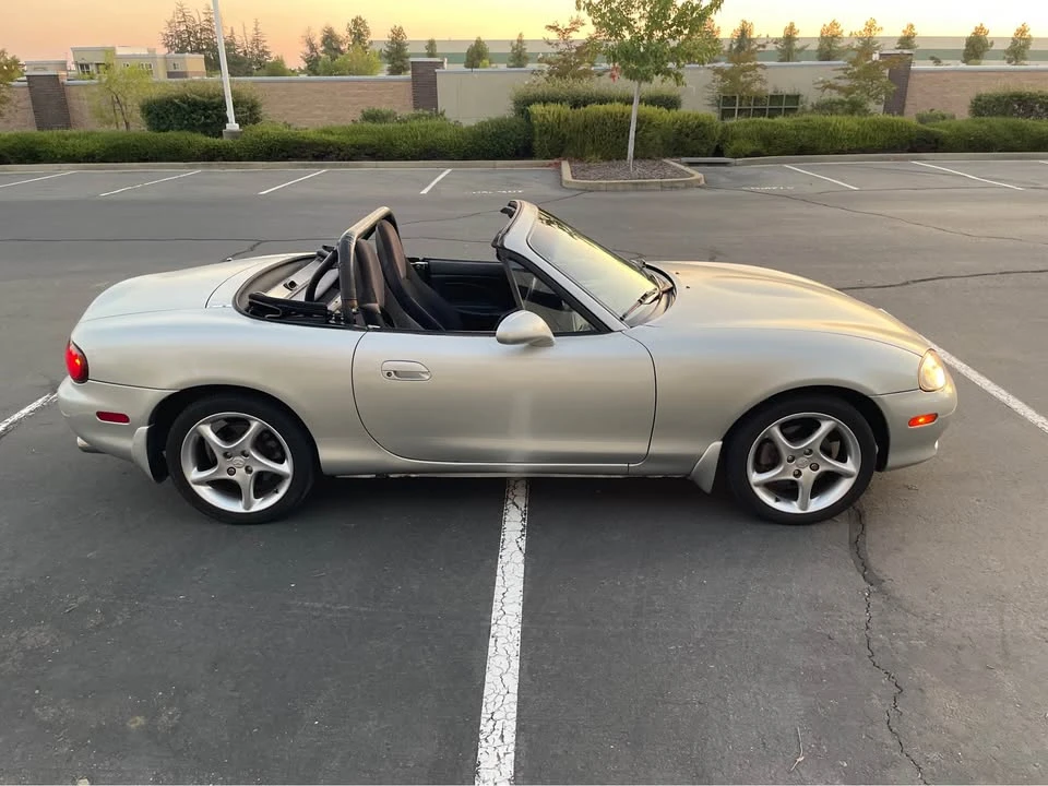 2002 Mazda NB MX-5 Miata - Image 8 of 15