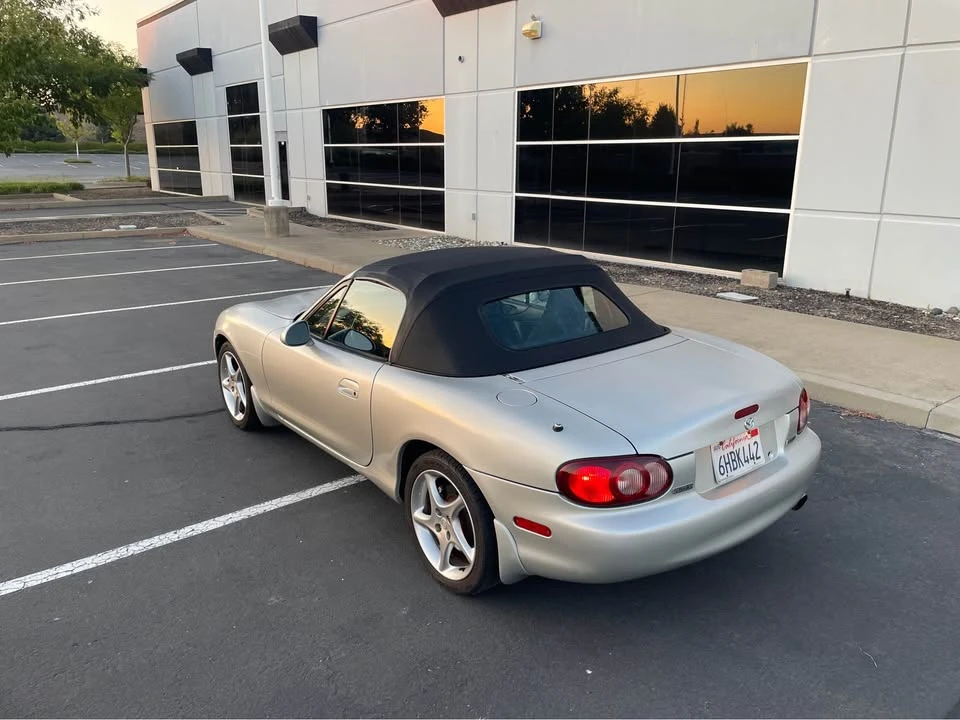 2002 Mazda NB MX-5 Miata - Image 4 of 15