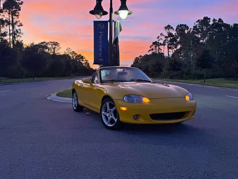 2002 Mazda MX-5 Sport Convertible 2D