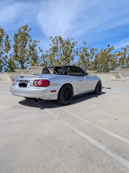 2002 Mazda NB MX-5 Miata - Image 11 of 12