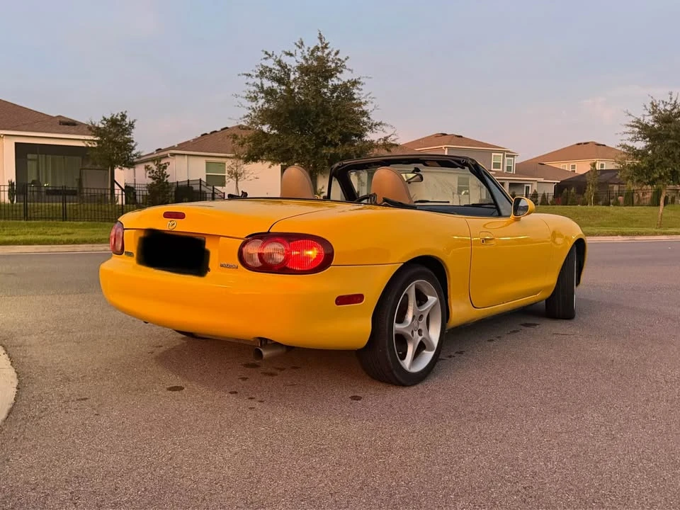 2002 Mazda NB MX-5 Miata - Image 3 of 15