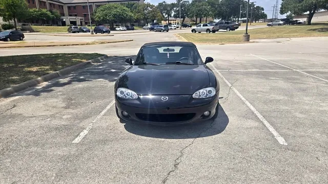 2002 Mazda MX-5 Sport Convertible 2D