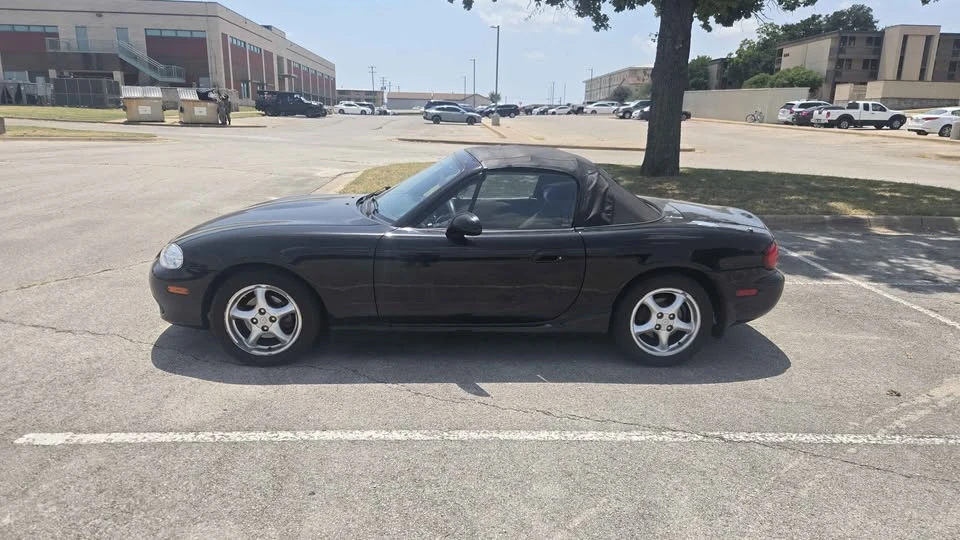 2002 Mazda NB MX-5 Miata - Image 2 of 9