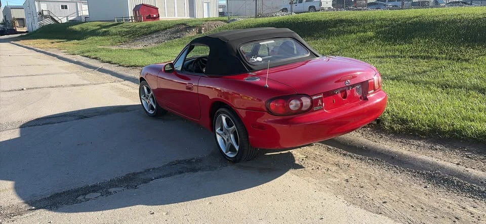 2002 Mazda NB MX-5 Miata - Image 3 of 6