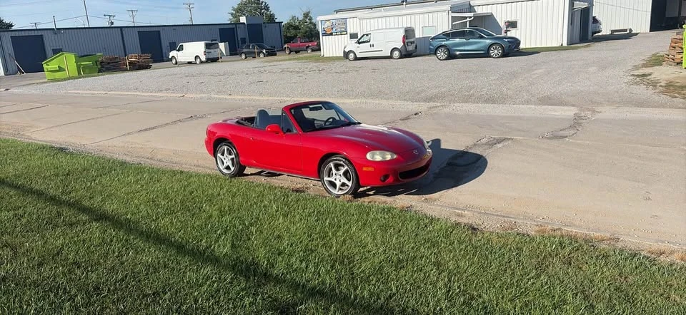 2002 Mazda NB MX-5 Miata - Image 5 of 6