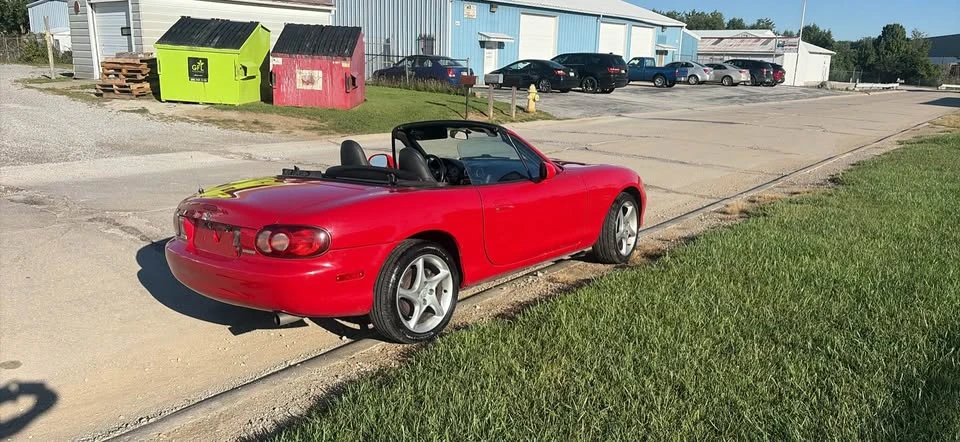 2002 Mazda NB MX-5 Miata - Image 4 of 6
