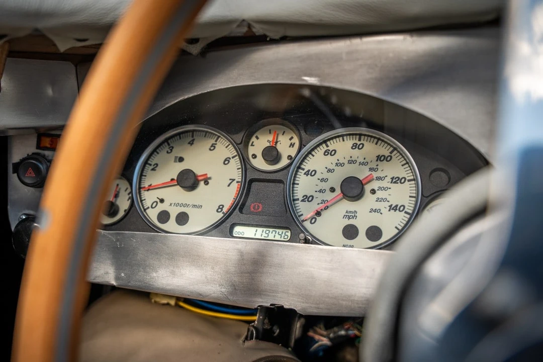 2002 Mazda NB MX-5 Miata - Image 29 of 30