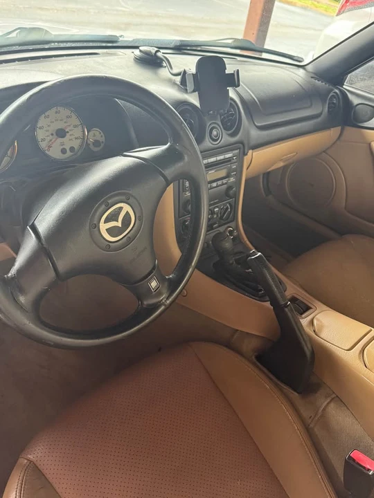 2002 Mazda NB MX-5 Miata - Image 8 of 10