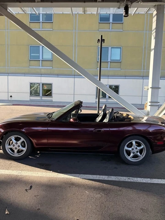 2002 Mazda NB MX-5 Miata - Image 6 of 7