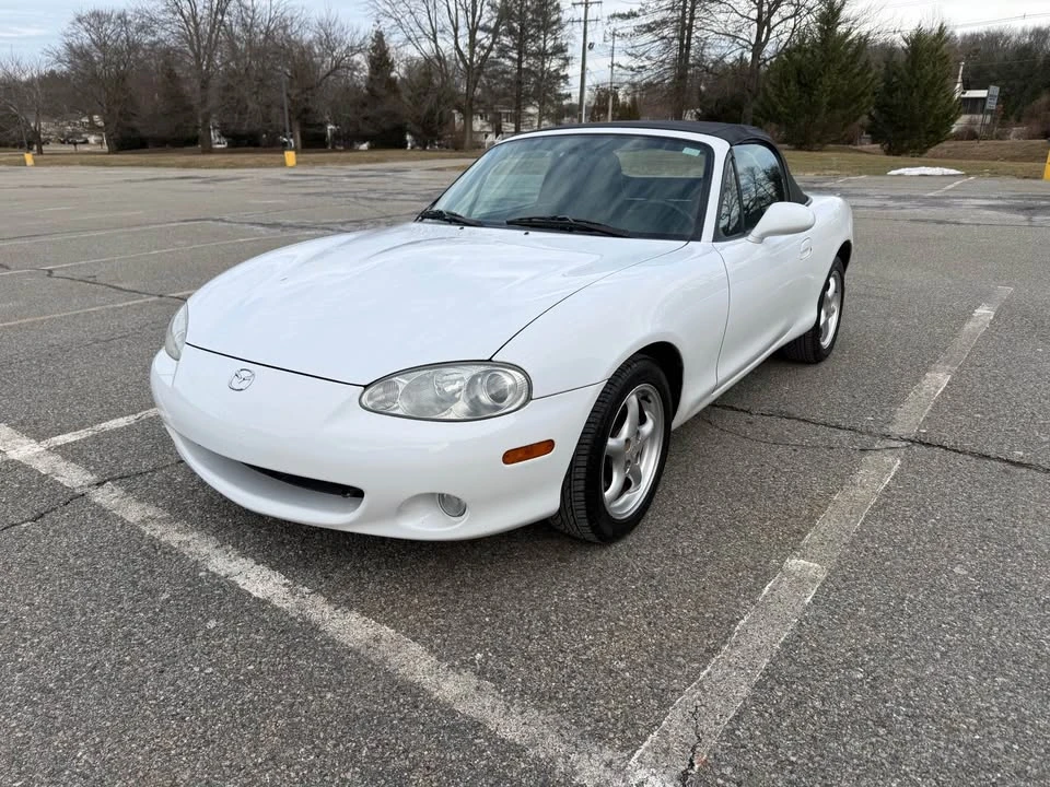2002 Mazda NB MX-5 Miata - Image 2 of 8