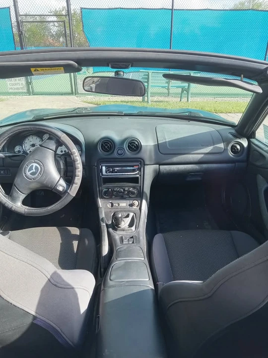 2002 Mazda NB MX-5 Miata - Image 5 of 9