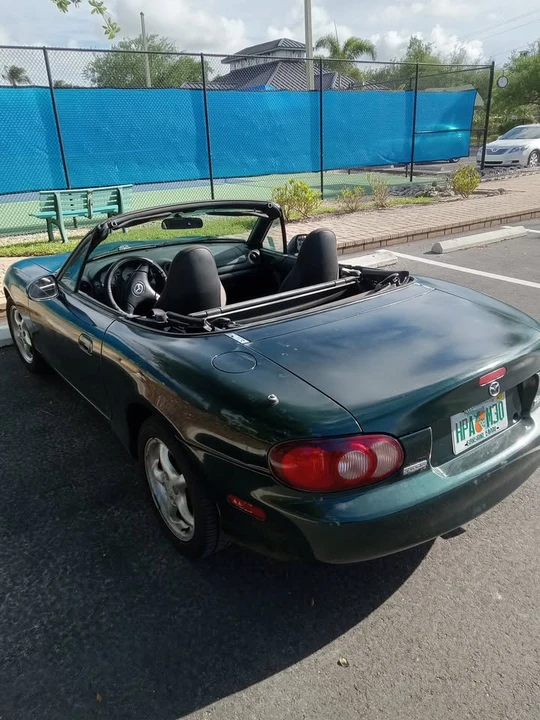 2002 Mazda NB MX-5 Miata - Image 8 of 9