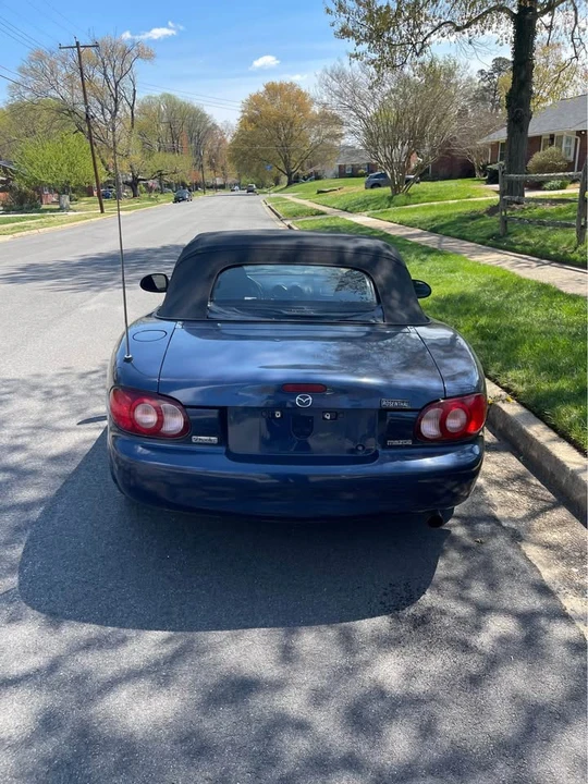 2002 Mazda NB MX-5 Miata - Image 5 of 9