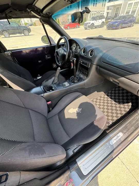 2002 Mazda NB MX-5 Miata - Image 7 of 8