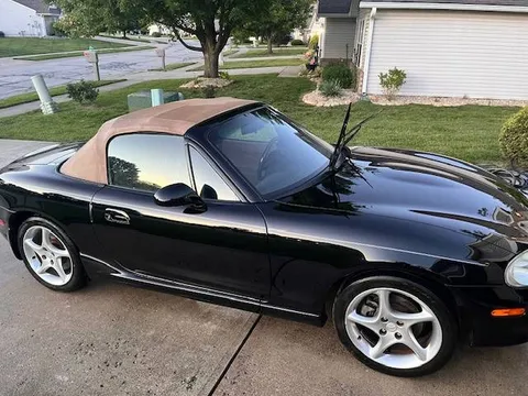2002 Mazda MX-5 Miata Automatic