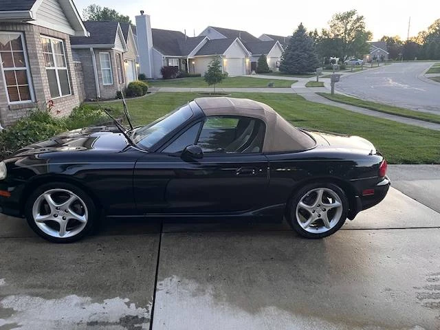 2002 Mazda NB MX-5 Miata - Image 2 of 4