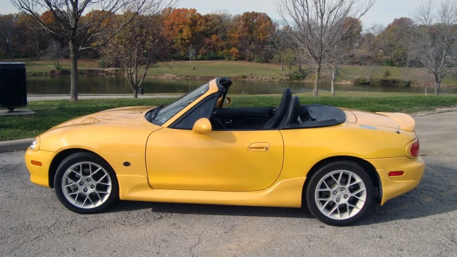 2002 Mazda NB MX-5 Miata - Image 2 of 8