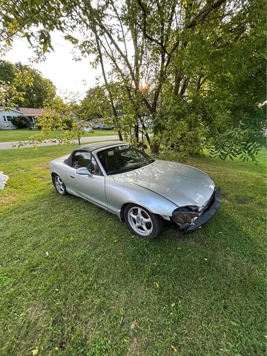 2002 Mazda NB MX-5 Miata - Image 7 of 10