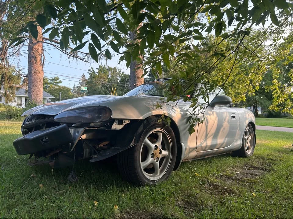 2002 Mazda NB MX-5 Miata - Image 9 of 10
