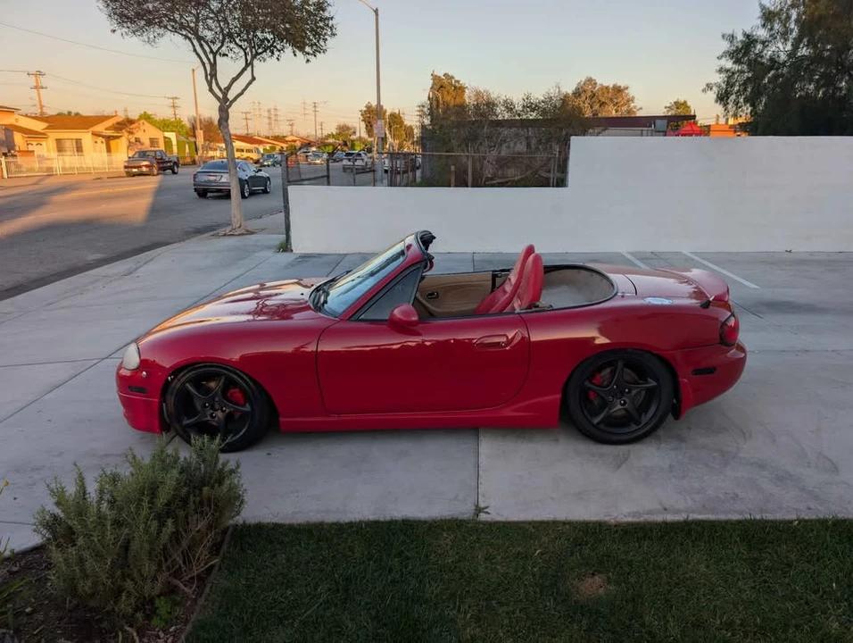 2002 Mazda NB MX-5 Miata - Image 3 of 8