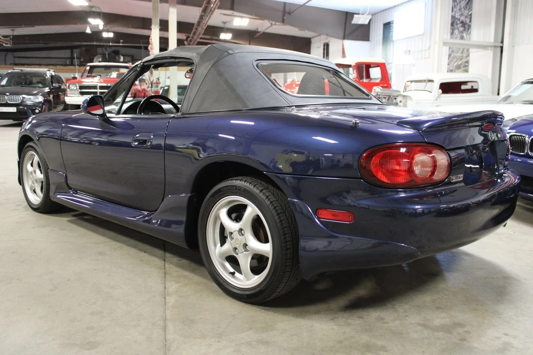 2002 Mazda NB MX-5 Miata - Image 4 of 12