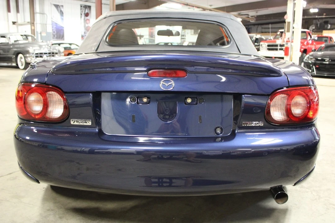 2002 Mazda NB MX-5 Miata - Image 5 of 12