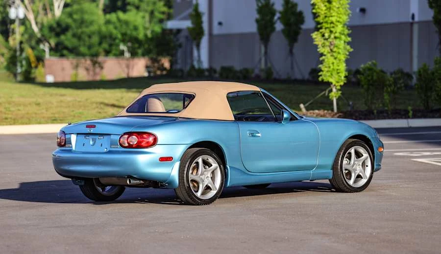 2002 Mazda NB MX-5 Miata - Image 3 of 31