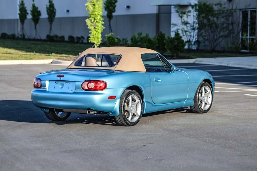2002 Mazda NB MX-5 Miata - Image 11 of 31