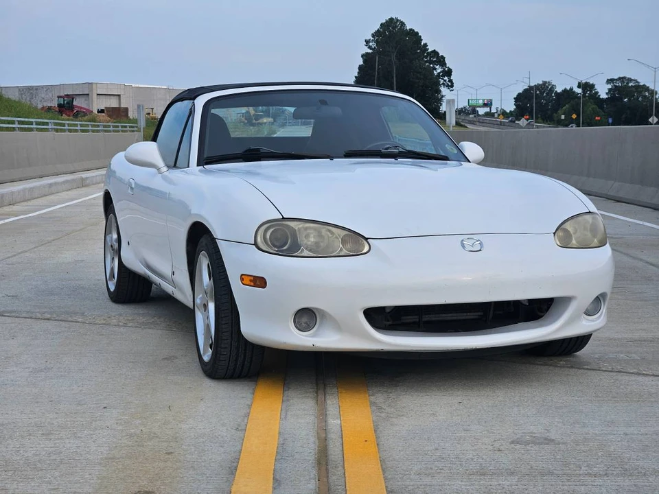 2002 Mazda NB MX-5 Miata - Image 2 of 12